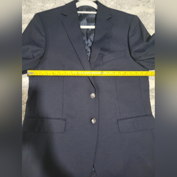 Joseph Abboud Men's Classic Navy Blazer - Picture 10 of 13